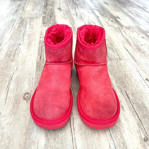 UGG Women’s Classic Mini Side Logo Boots Red/Black Size 6 Winter Snow Booties - Picture 8 of 10